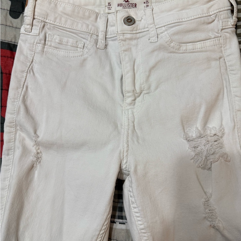 Hollister Women's White Ripped Skinny Jeans